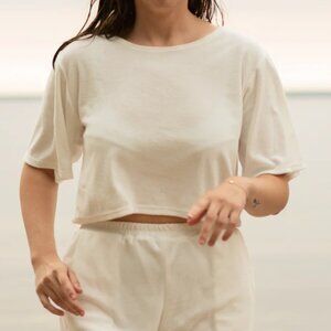 Essentiels co NOTHING BUT BLUE SKIES TEE